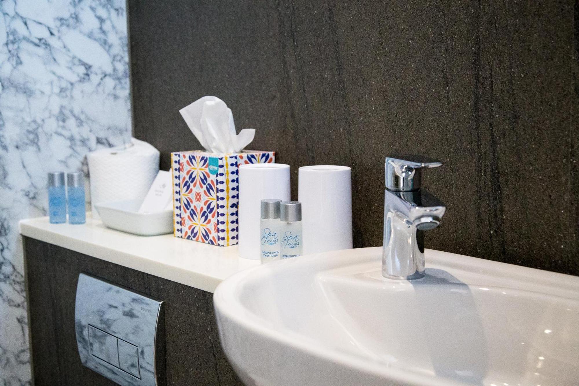 Fountains Guest House - Harrogate Stays Экстерьер фото